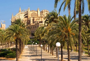 Spain,Balearic Islands,Mallorca,Palma,Cathedral La Seu and Parc de la Mar